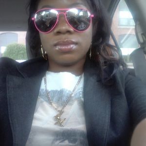 Meet your Posher, Danielle